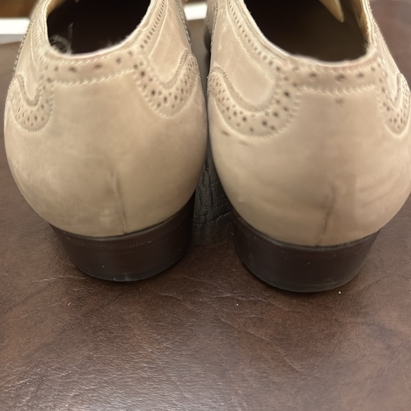 Salvatore Ferragamo suede wingtip oxfords Size US6.5 D - Picture 3 of 9
